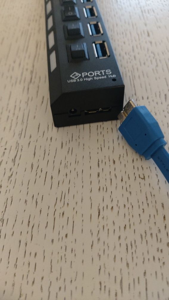 Port USB 3.0 Hub z wyłącznikami