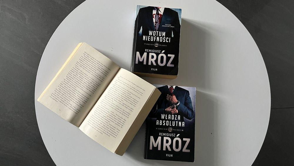 Remigiusz Mróz W kręgach władzy I-III 3 książki