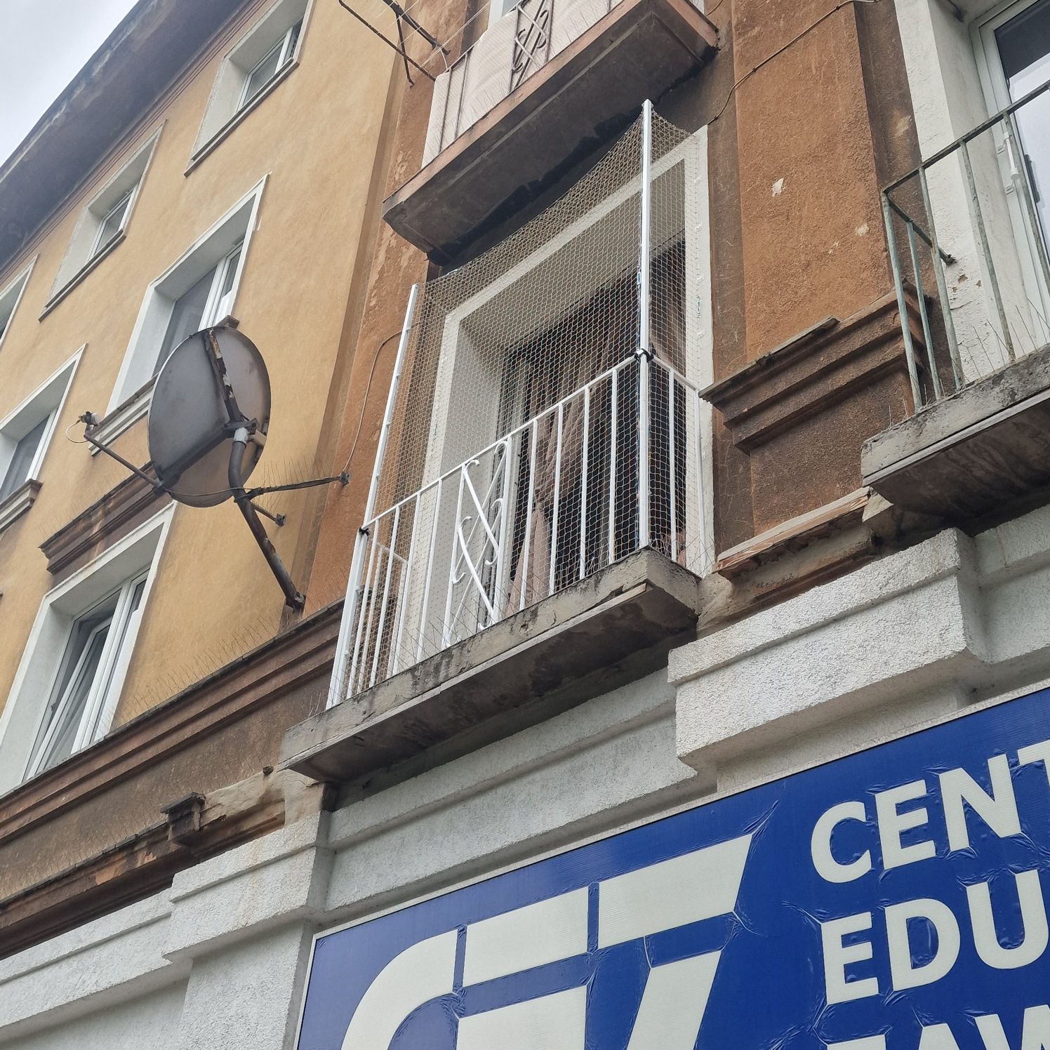 Montaż siatki na balkonie, oknie dla kotów i przeciw ptakom CAŁY ŚLĄSK