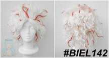 Biała peruka Dandadan Okarun cosplay wig z czerwonymi pasemkami krótka