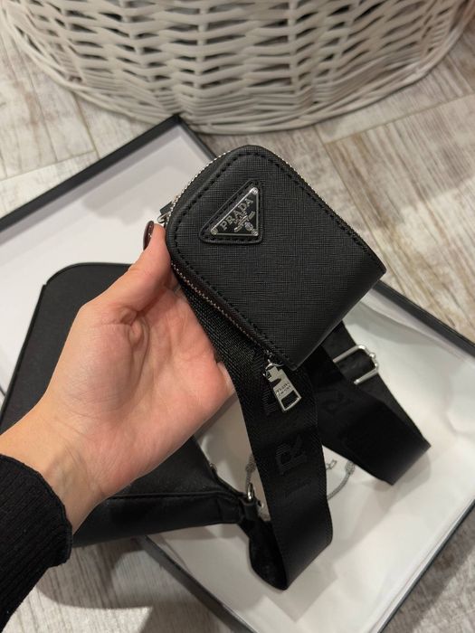 Сумка в стилі відомого бренду prada
