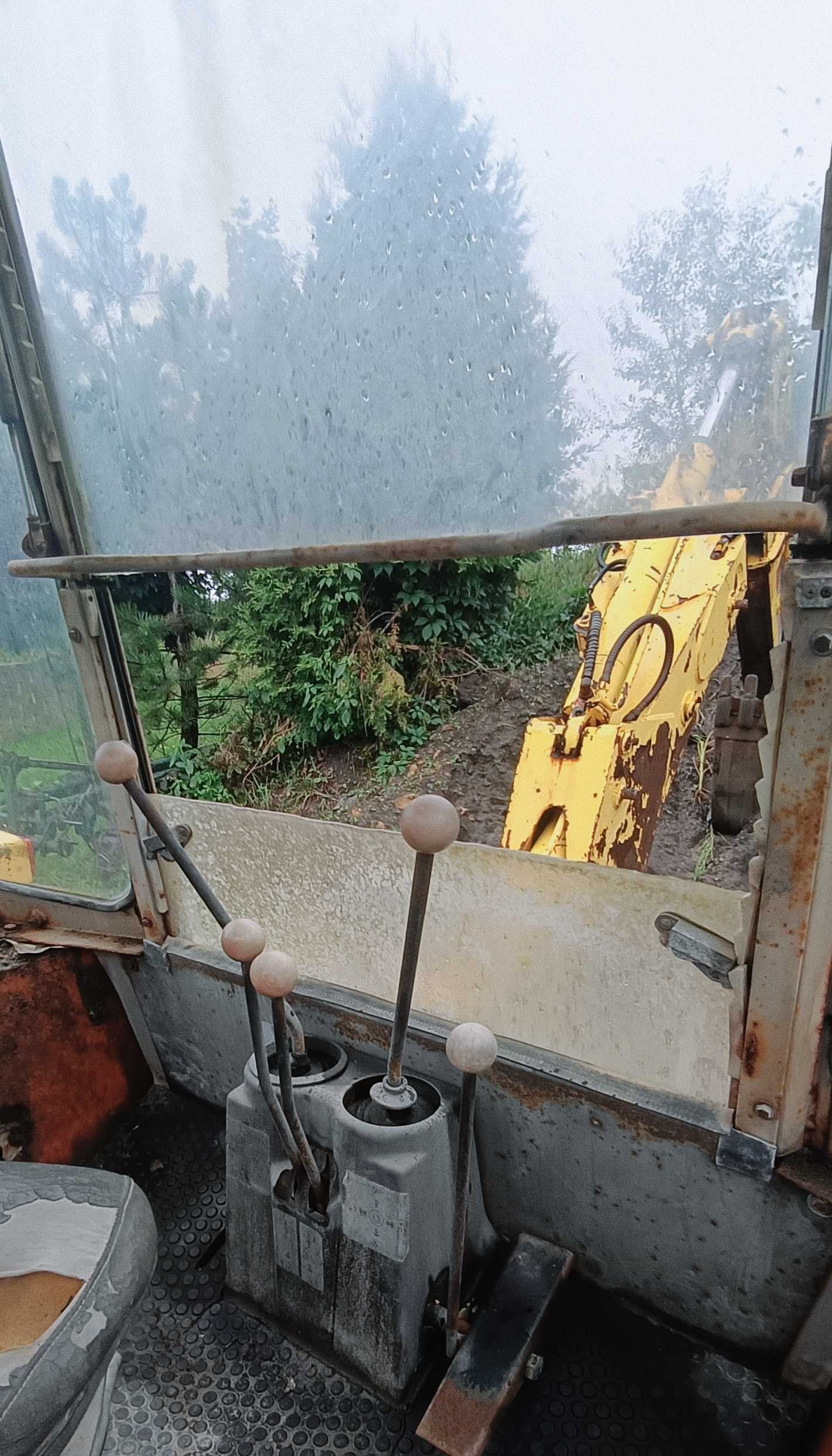 Koparko ładowarka FAI komatsu 90d