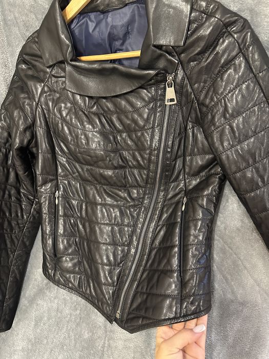 Жіноча шкіряна куртка , косуха шкіряна