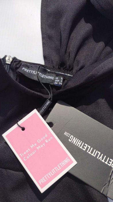 Обаятельный чёрный комбинезон PrettyLittleThing XS