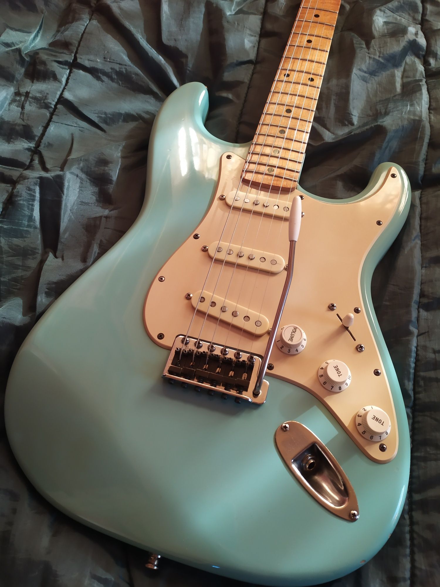 Продам Fender Stratocaster American standard 1994г.