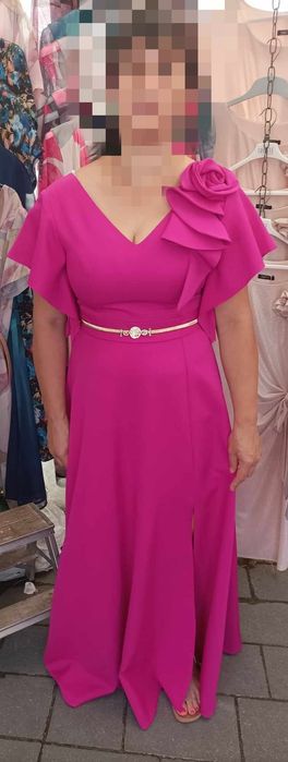 Piękna długa sukienka fuksja 38/40 z róża na ramieniu