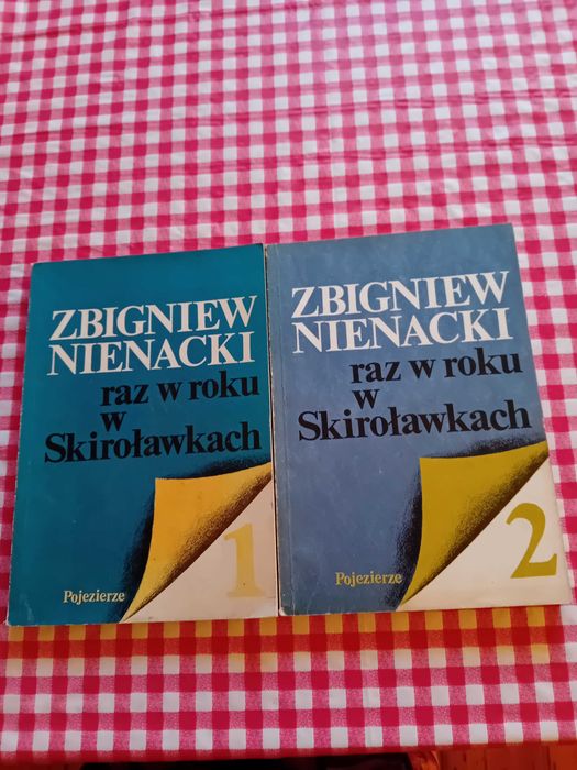 Książkę "Raz w roku w Skiroławkach" sprzedam