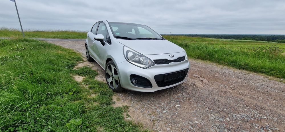 Kia Rio Serwisowany zadbany bez wypadek bogato wyposazony navi