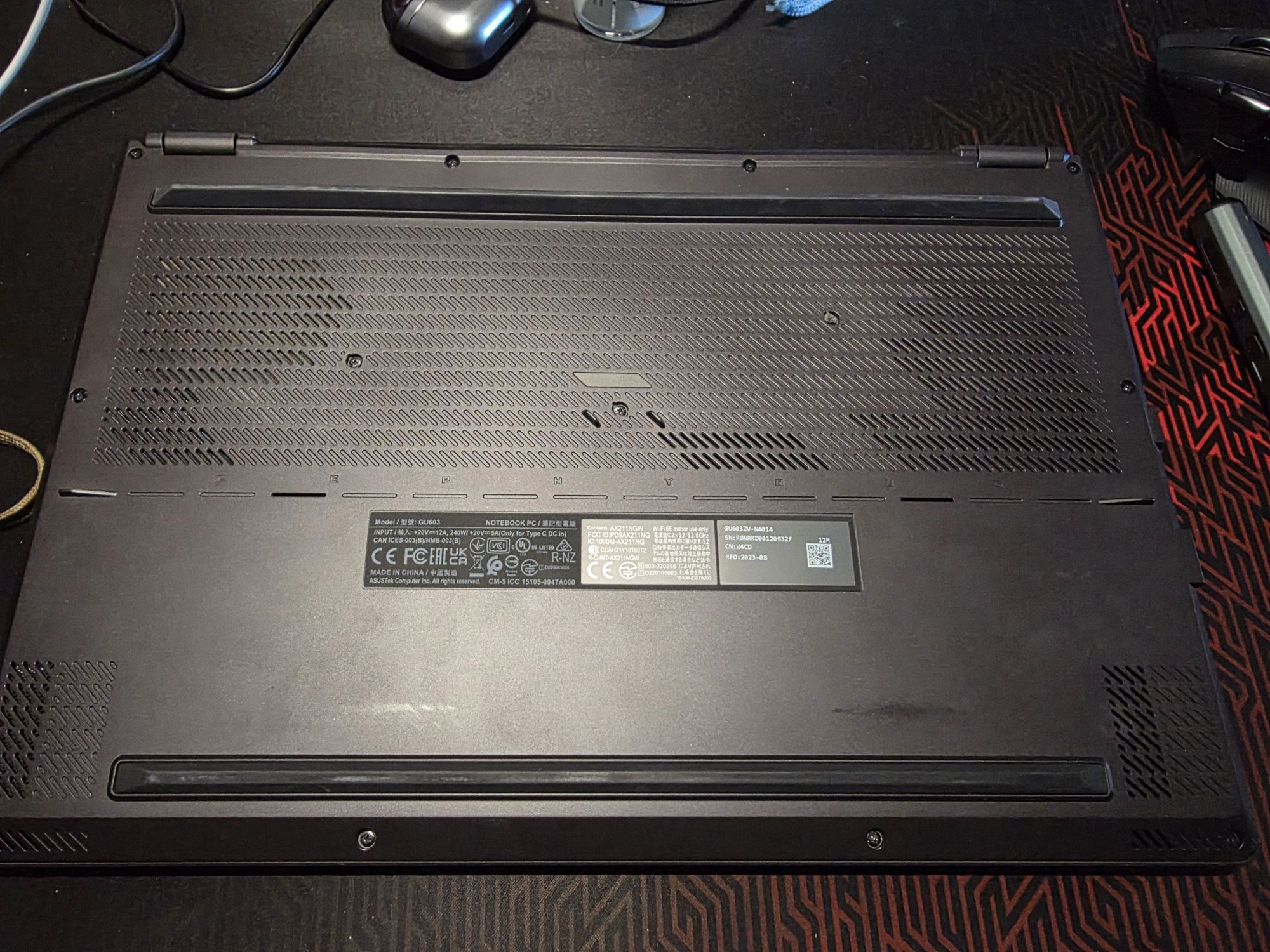 Asus ROG zephyrus g16 i7,16 + 32 ddr4,4060 8gb, ssd 1tb