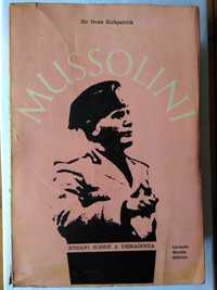História. Mussolini