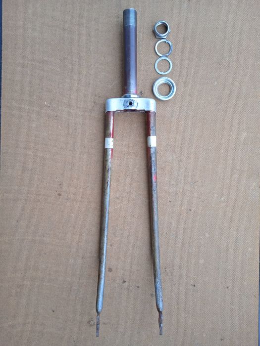 Stary widelec rowerowy