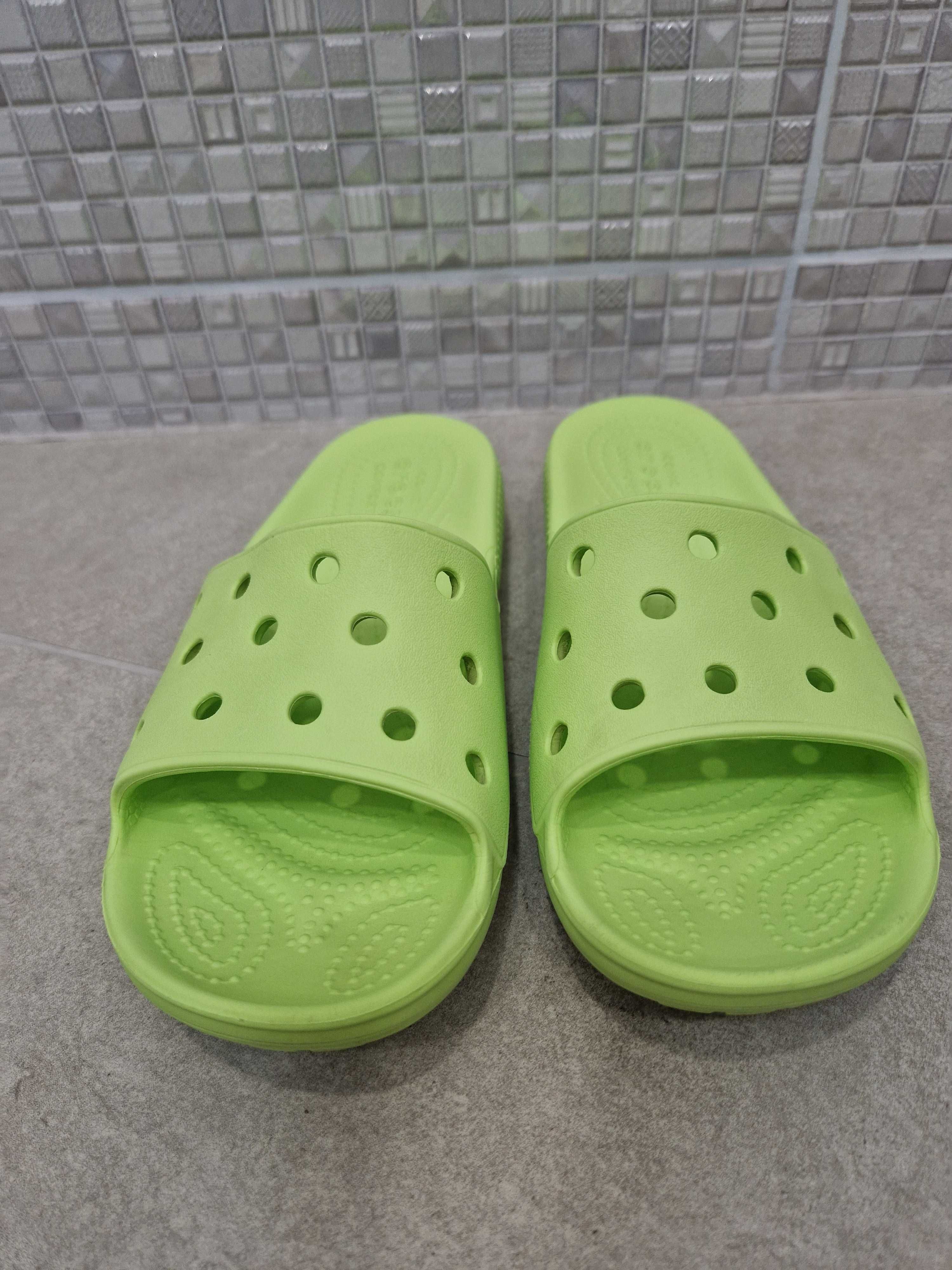 Дитячі шльопанці Crocs, J3