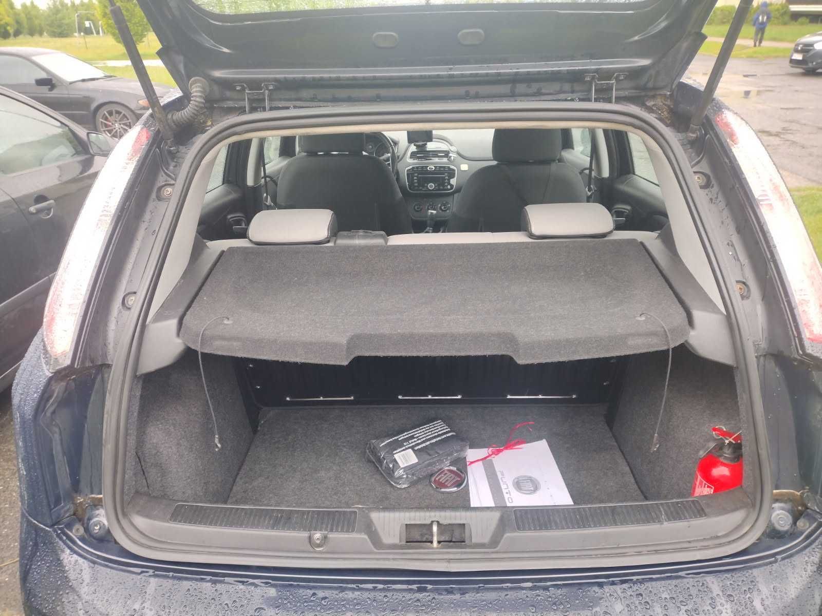 AUTOMAT - Fiat Punto 2012 rok, silnik 1,4 benzyna EURO 5 77 KM.
