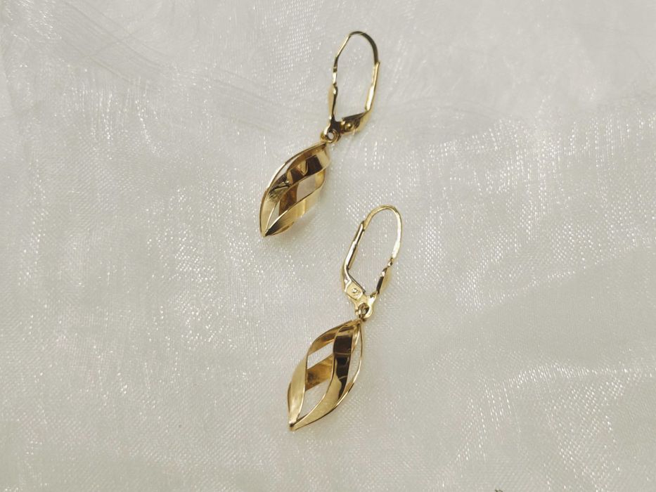 Kolczyki złote 585 Wiszące | waga 3,04g | zap. angielskie | Używane |