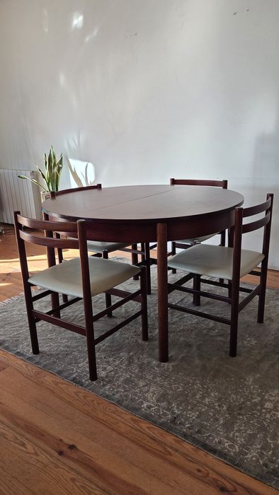 Mesa de Jantar + 6 Cadeiras Arq Cruz de Carvalho