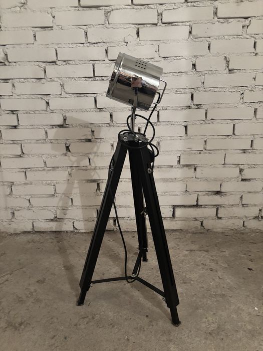 Lampa podlogowa RETRO na trojnogu reflektor 170 cm - czarna