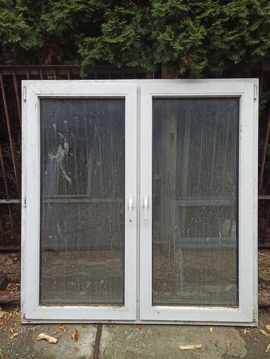 Okno plastikowe dwuskrzydłowe (1445x1500 mm) - 2 szt.