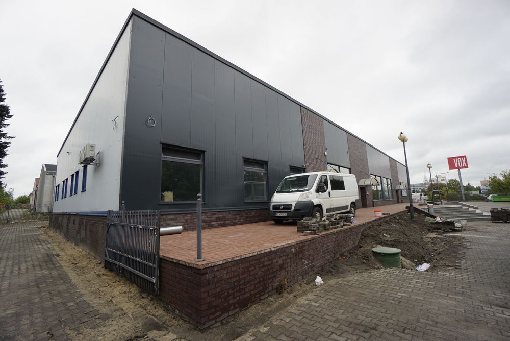 Hala do wynajęcia - 1300 m2 - Centrum Konina - Topowa lokalizacja !