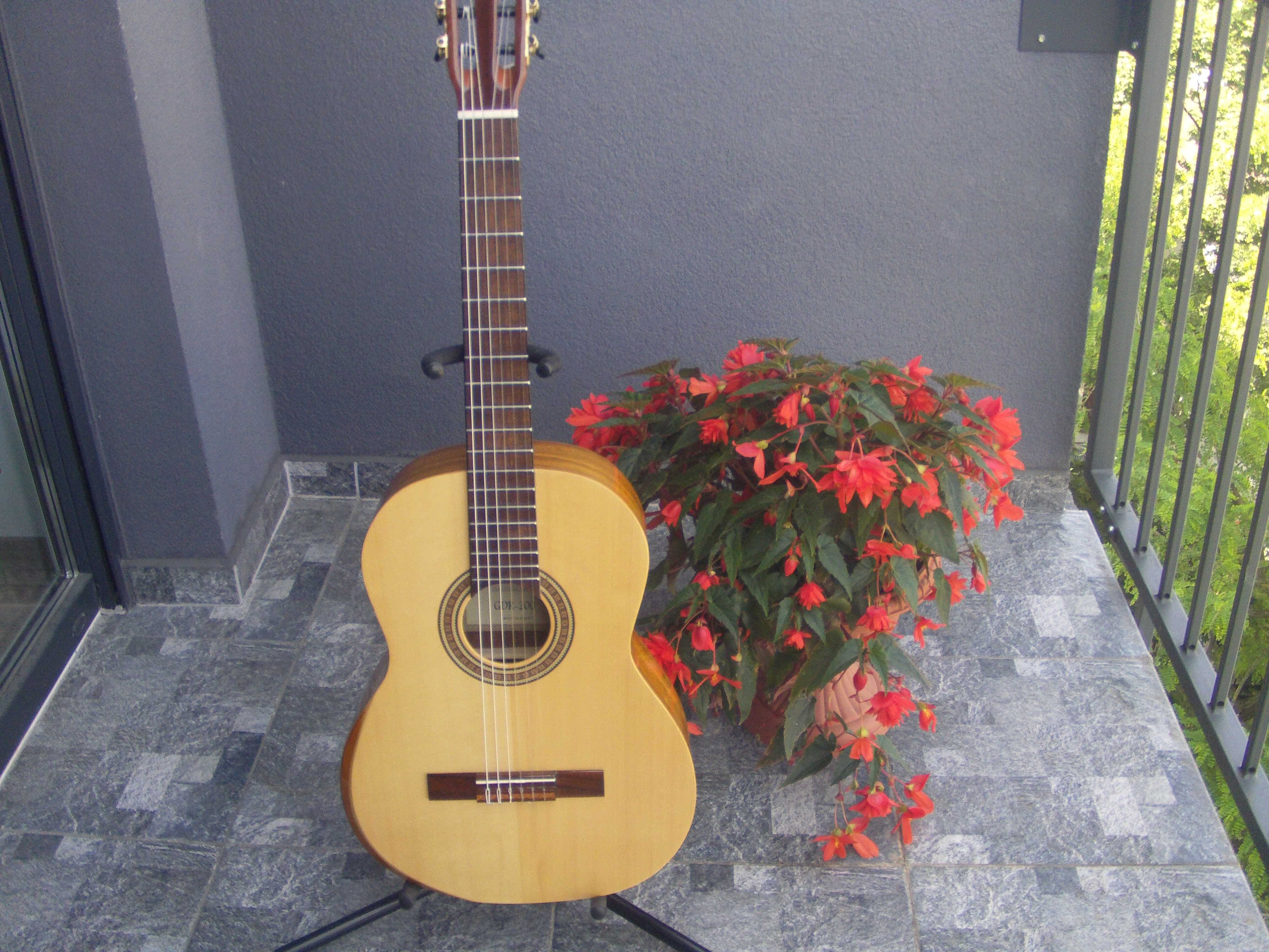 Gitara klasyczna A. Marzano GDR - 200