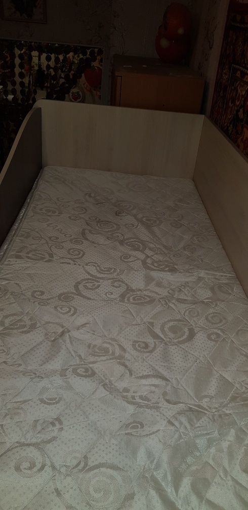 Продам кровать чердак