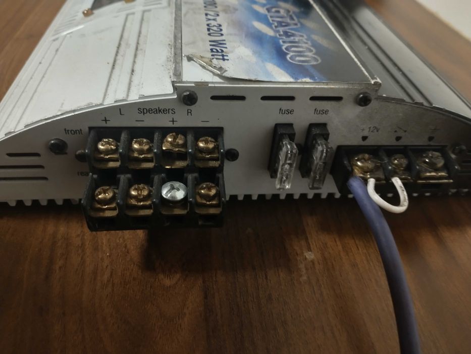 Car audio+ wzmacniacz Blaupunkt