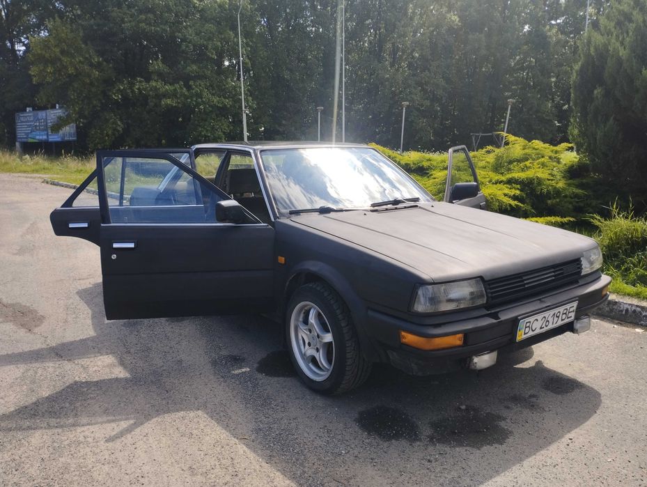 Продаю Ніссан Блюбірд