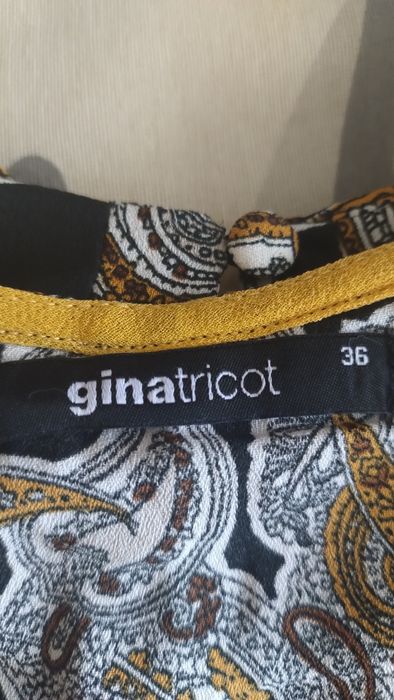 Letnia bluzeczka bez rękawów