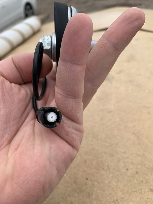 Продам антену ʼплавникʼ VAG