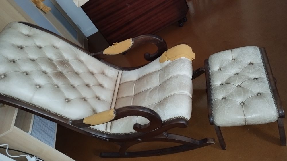 Cadeirão Baloiço c Escabelo