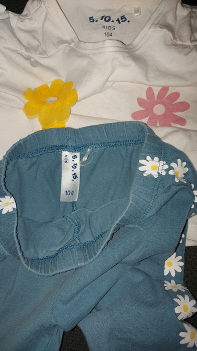 Komplet bluzka leginsy 5 10 15 rozm 104