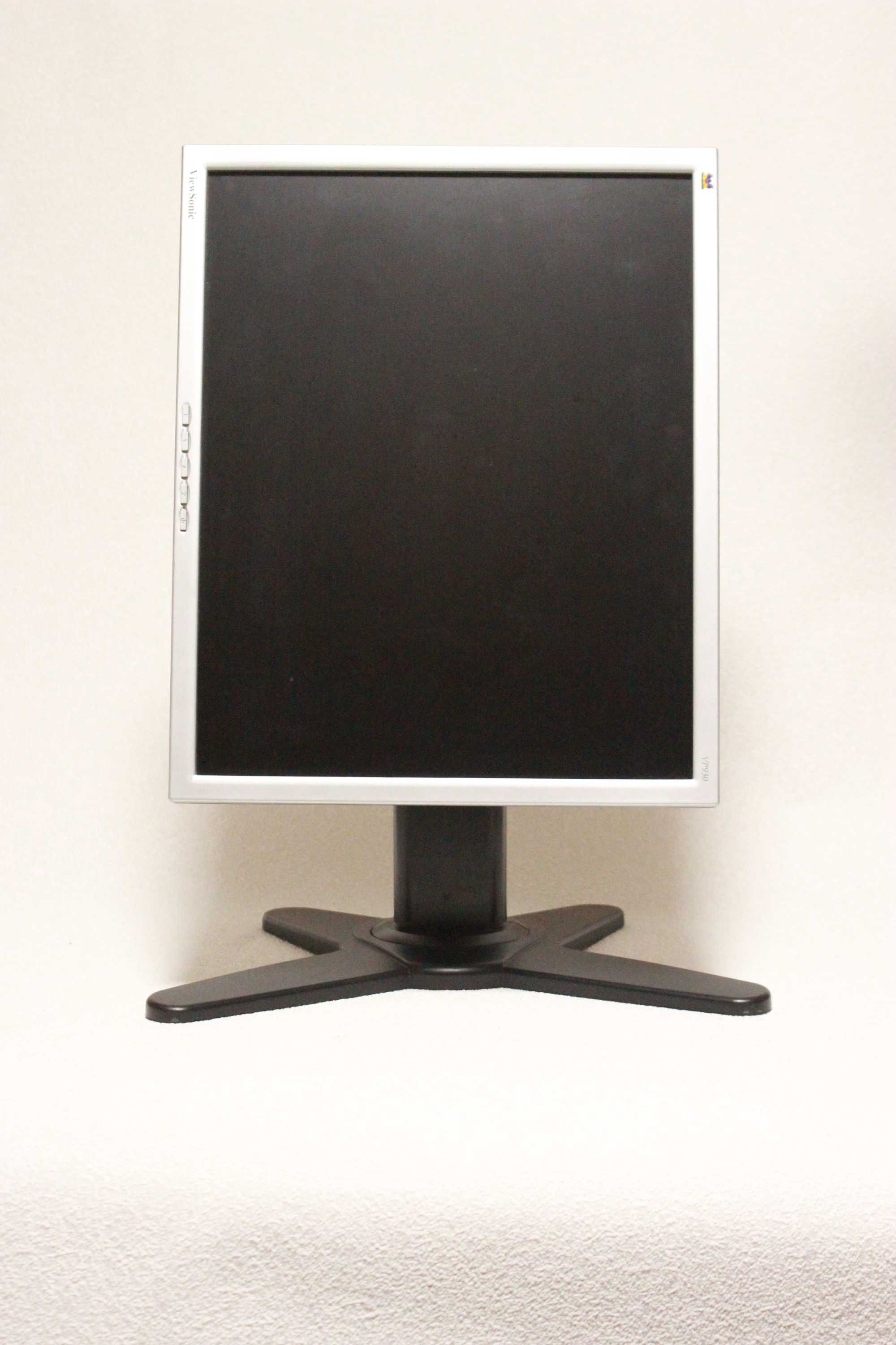 Монітор 19" ViewSonic VP930 на запчастини чи відновлення