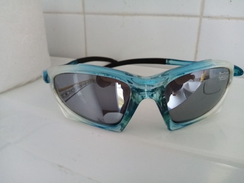 Óculos próprios para desporto