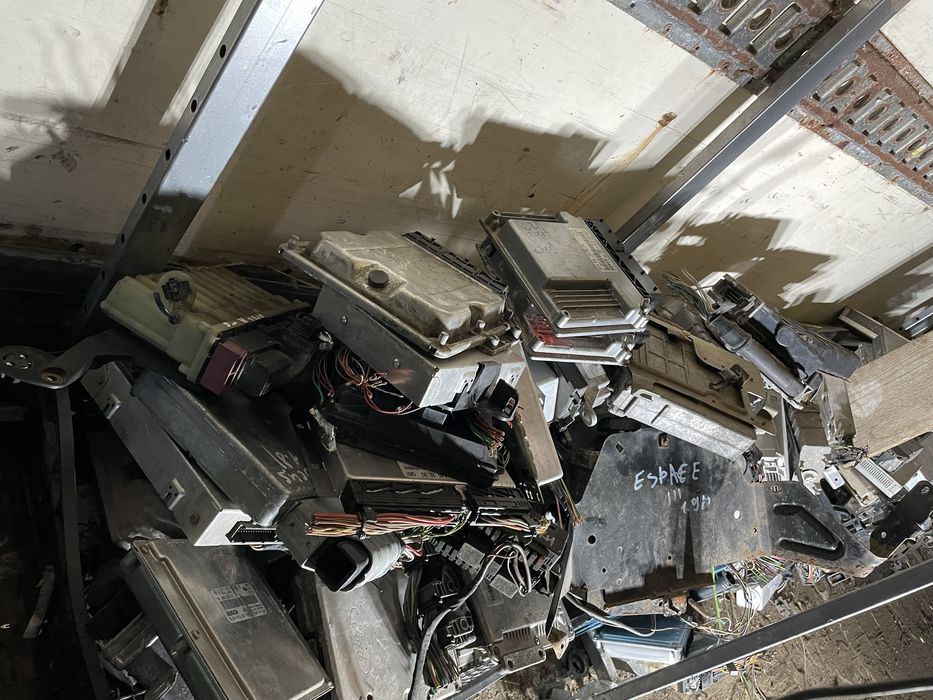 Блоки управління  до японських німецьких французьких авто  до 2005 р