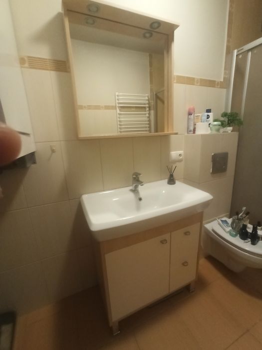 Zestaw szafka łazienkowa z umywalką plus lustro