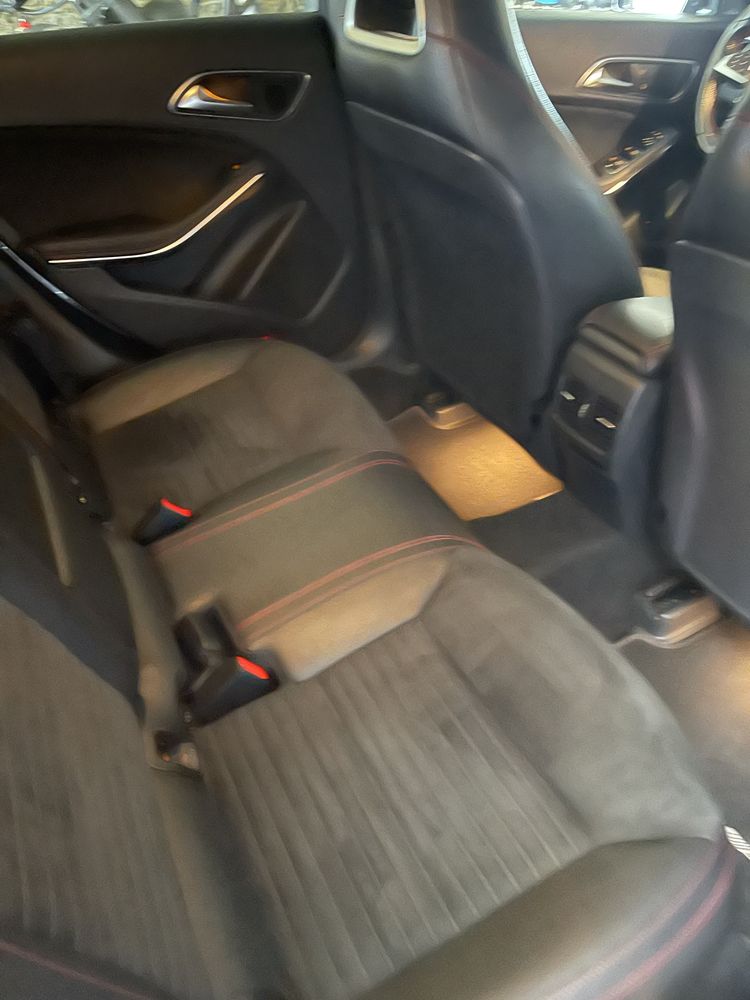 Mercedes-Benz Cla200 AMG