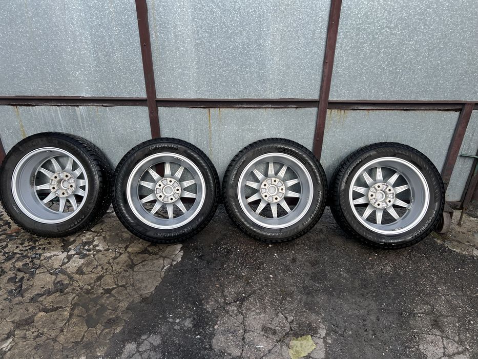 Продам комплект колес,Yokohama 205/55/16,зима