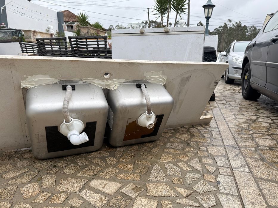 Tampo de cozinha em pedra sintética + lava-louça duplo inox