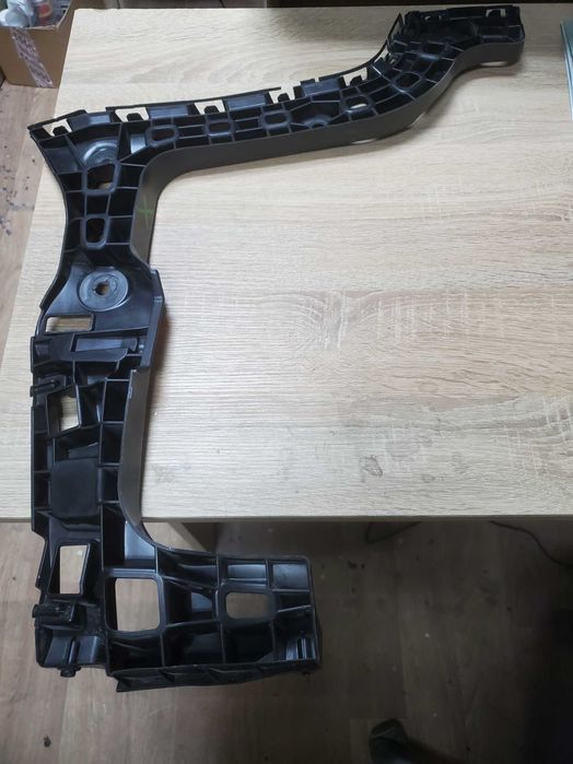 Кронштейн бампера переднього лівий LH  3CN.807.393.D  8VG для WV,новий