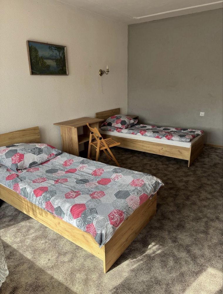 Duży pokój 18m2 z balkonem i telewizorem i WIFI