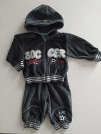 Dres welurowy 6-9m.