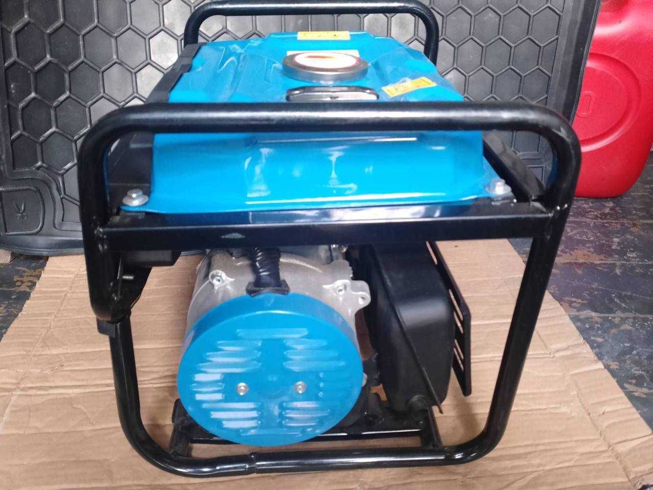 Генератор TAGRED TA1500AVR 1.6 кВт