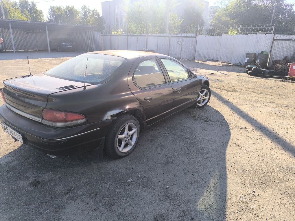 Продам автомобиль chrysler 1995г