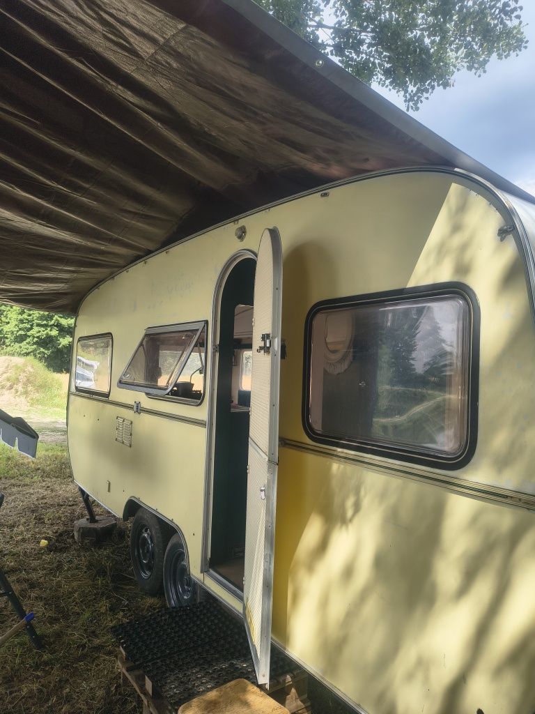 Przyczepa kempingowa stacjonarna