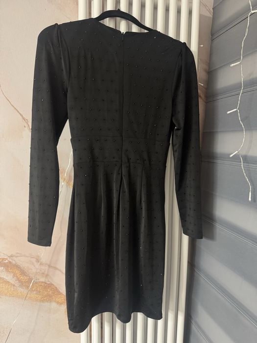 Nowa, elegancja sukienka Guess rozm. S czarna