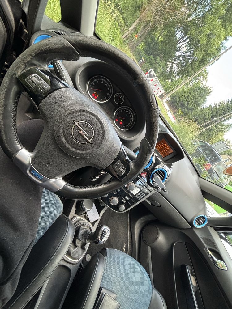 Opel corsa opc 1.6t 192km