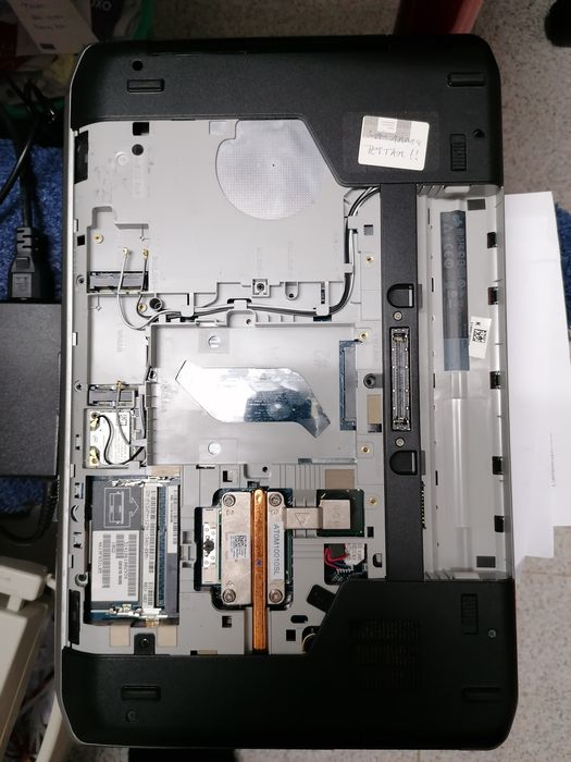 Portátil DELL latitude E 5530 venda por peças