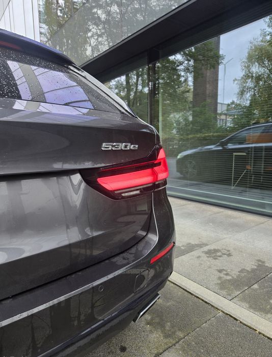 Wynajem BMW 530e 2022 Automat