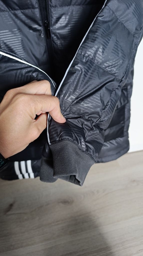 Куртка Adidas оригінал 152 розмір