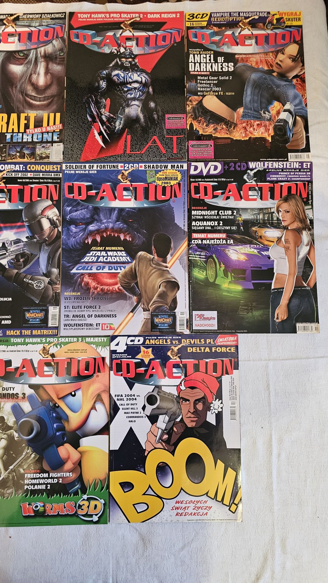 Sprzedam cały rocznik Cd-action z 2003 roku . 13 numerów .