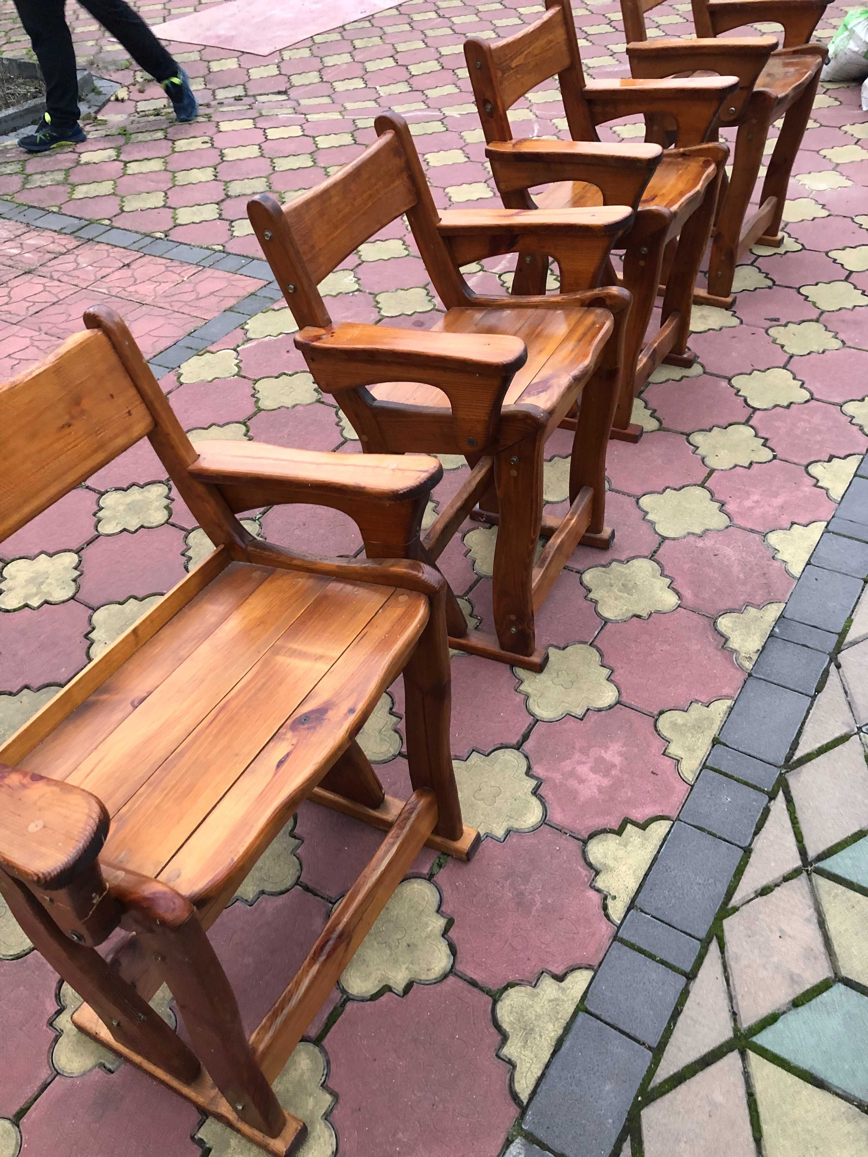 продам 2 деревянные лавки, стол и 4 стула